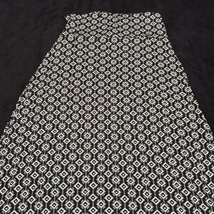 Limited black & white diamond pattern knit maxi skirt